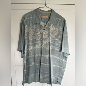 Tommy Bahama Blue Floral Button-Up XXL